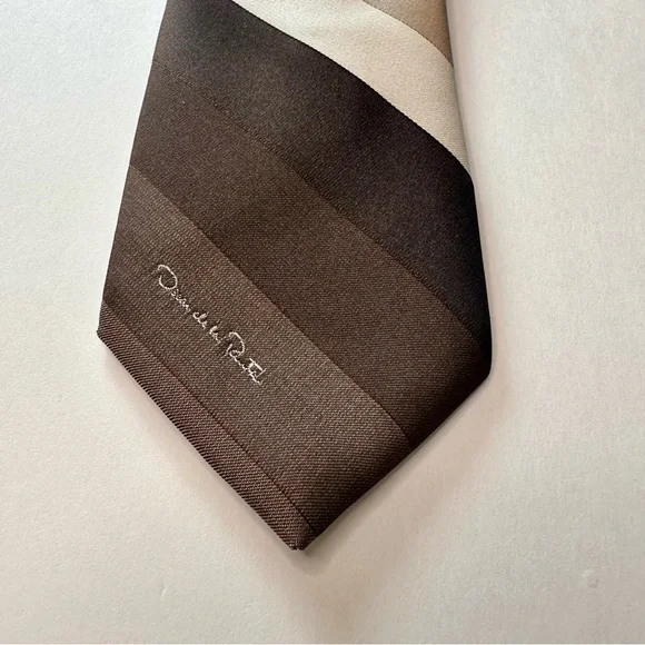 Vintage Oscar de la Renta Striped Brown-Tone Classic Tie - Picture 4 of 8